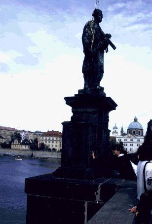 �v���n�̃J������